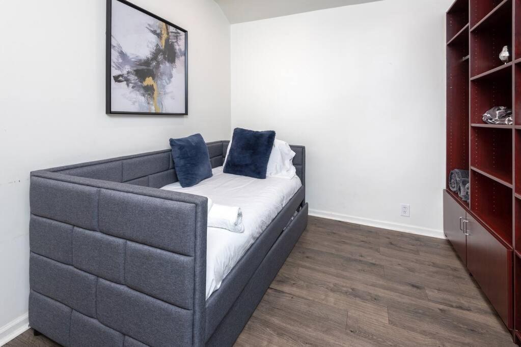 Chic And Spacious 3Br Gem In Central La ロサンゼルス エクステリア 写真