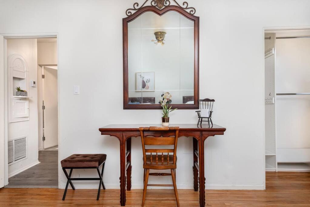 Chic And Spacious 3Br Gem In Central La ロサンゼルス エクステリア 写真