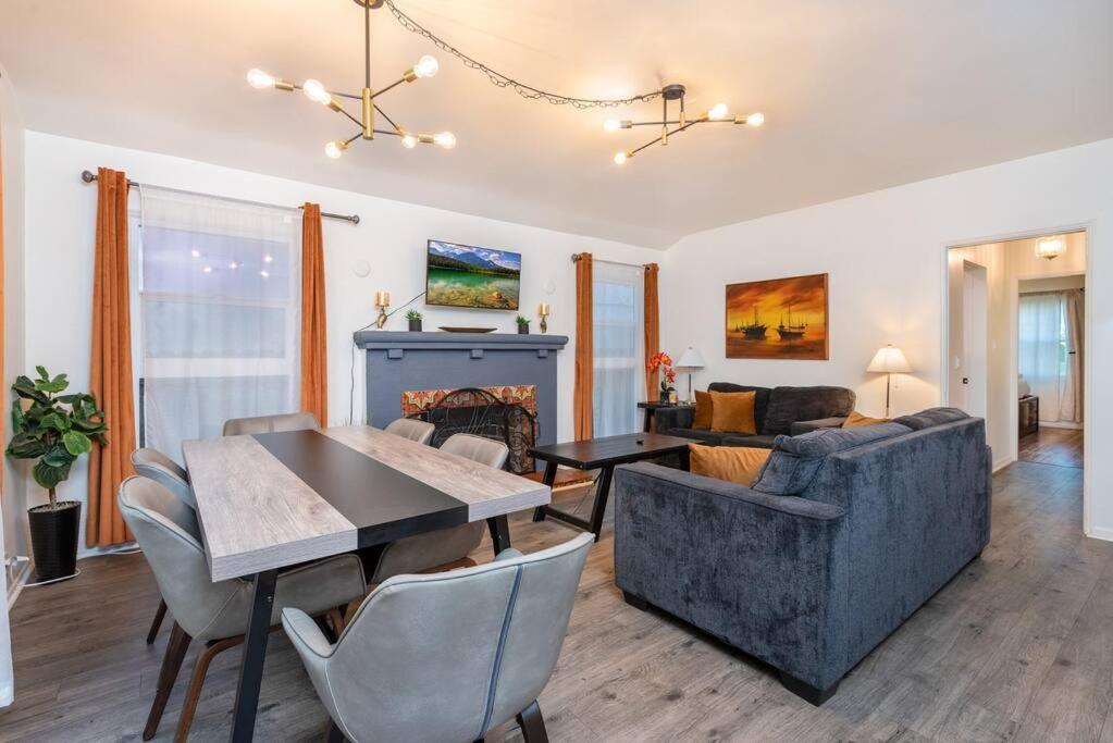 Chic And Spacious 3Br Gem In Central La ロサンゼルス エクステリア 写真