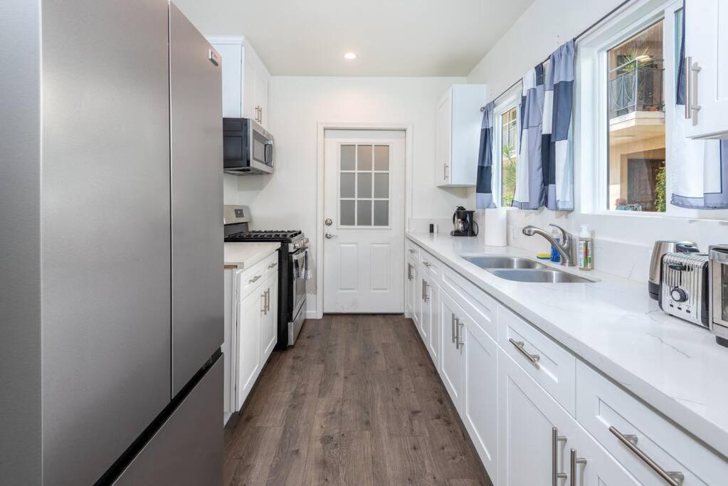 Chic And Spacious 3Br Gem In Central La ロサンゼルス エクステリア 写真