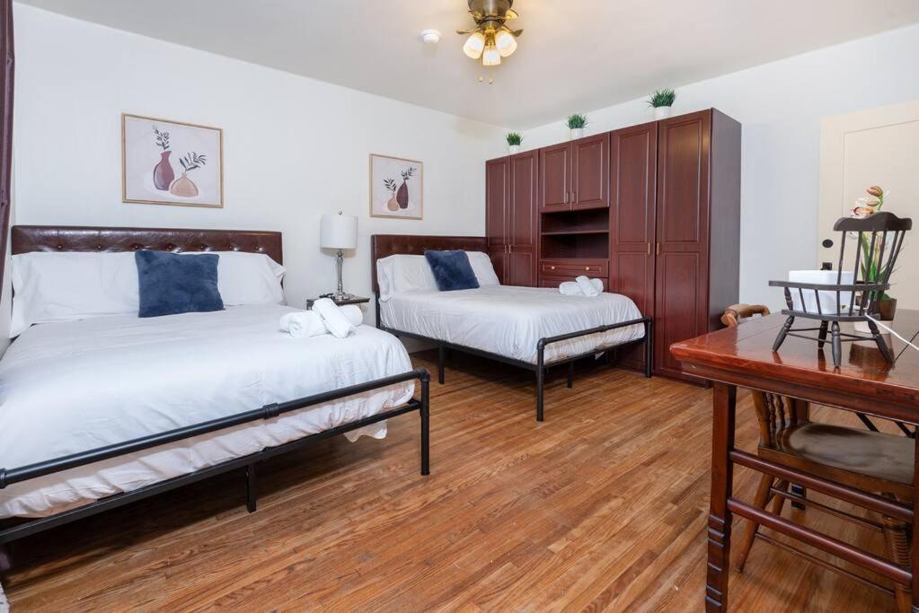 Chic And Spacious 3Br Gem In Central La ロサンゼルス エクステリア 写真